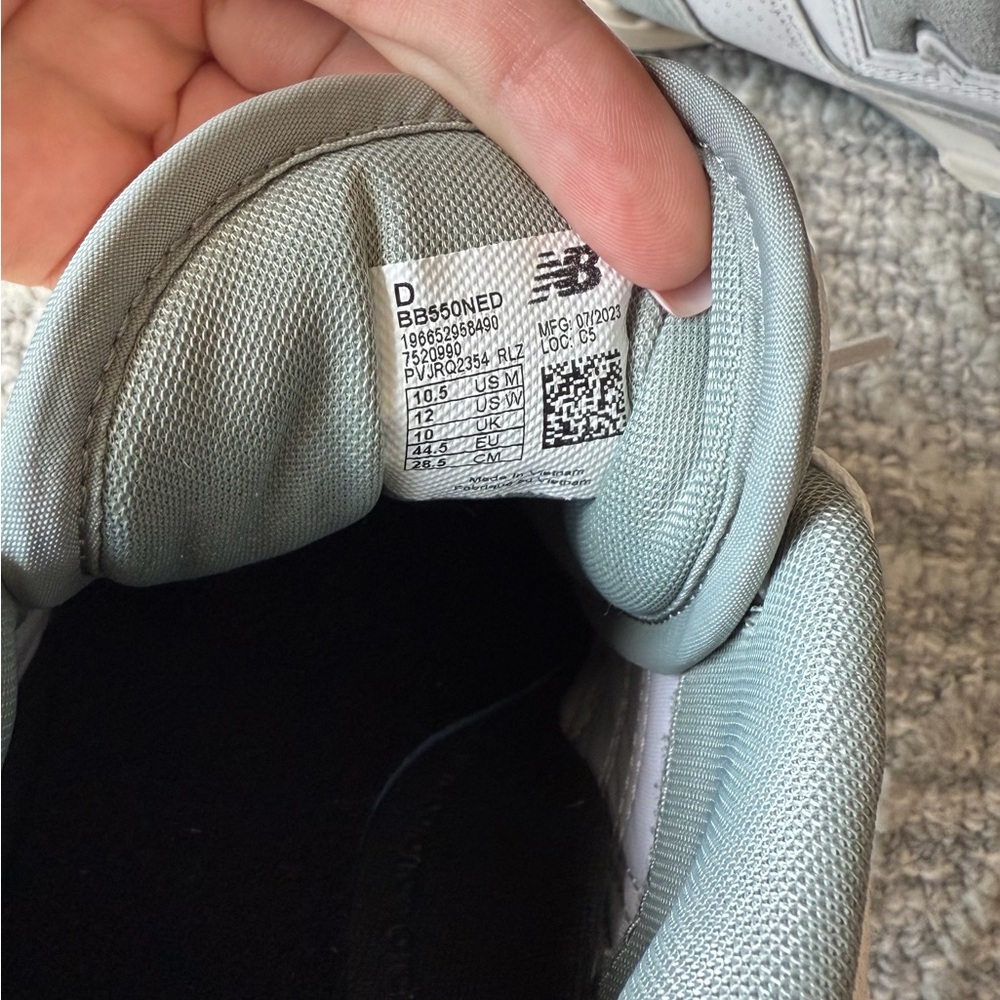 New Balance 550 Sneakers - Picture 6 of 6